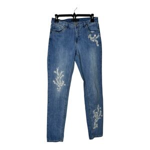 Simon Chang Women’s Denim with White Embroidery Jeans SZ2